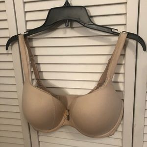 Victoria’s Secret Nude Bra 34DDD